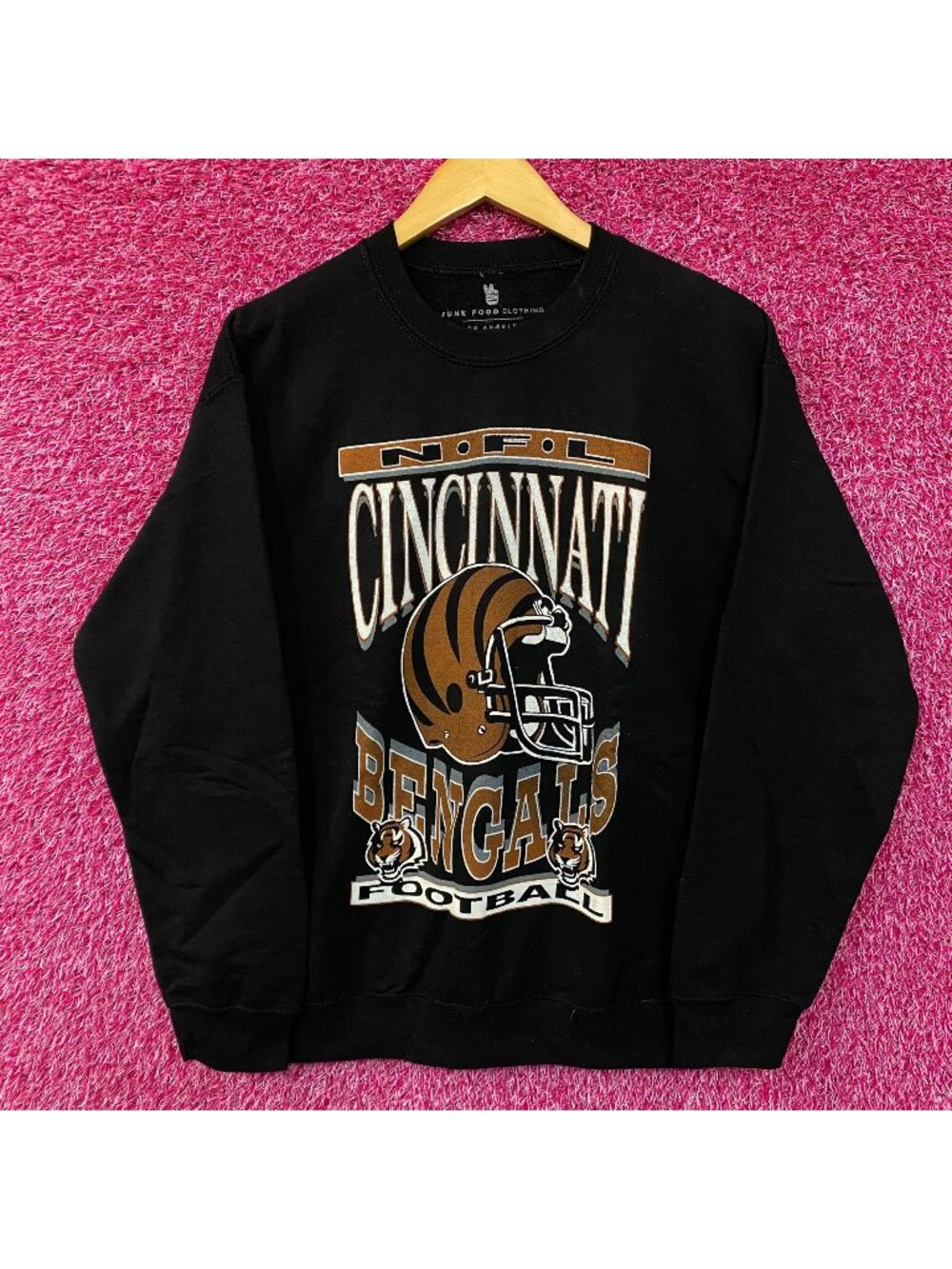 Cincinnati Bengals NFL Helmet Logo Crewneck Sweatshirt Small